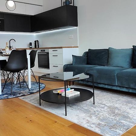 Beautiful 1 - Bedroom Apartment In Downtown Bratislava Exterior foto