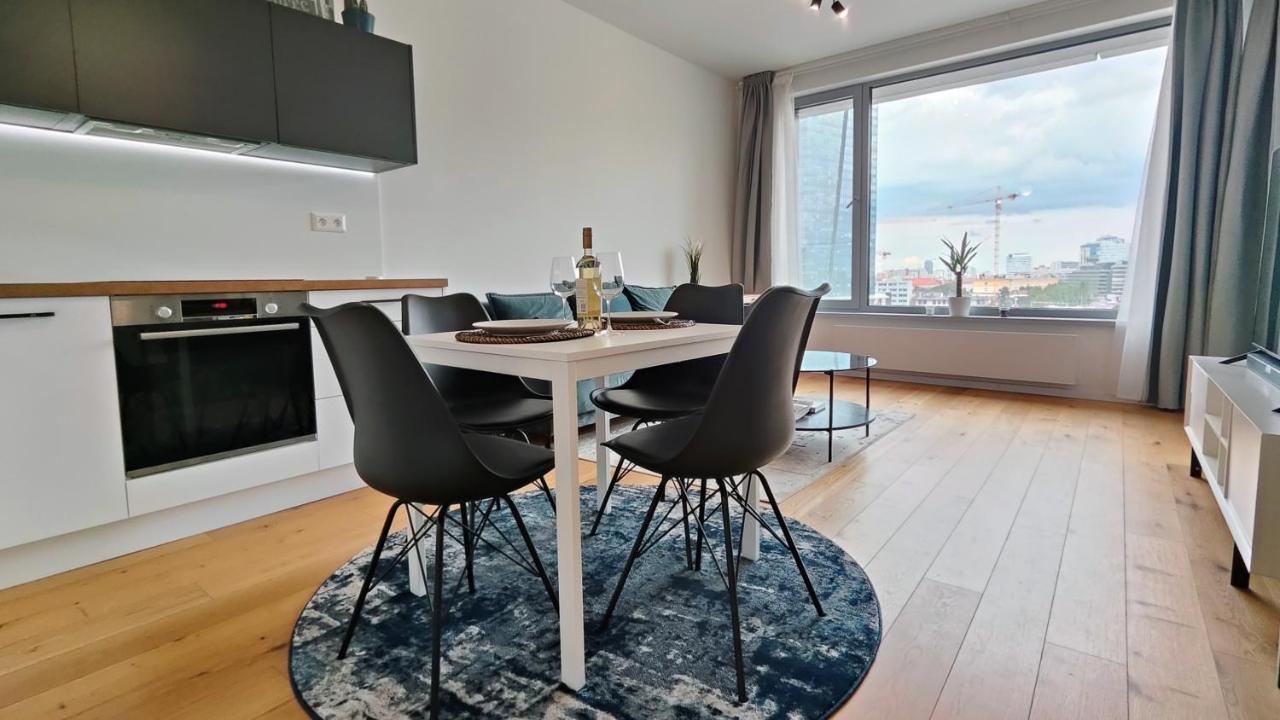 Beautiful 1 - Bedroom Apartment In Downtown Bratislava Exterior foto